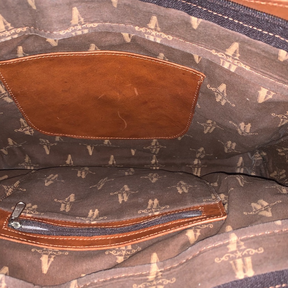 American West Brown Leather Shoulder Bag - Picture 7 of 10